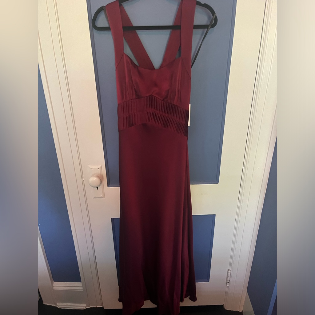 Calvin Klein Nwt Women’s Floor Length Gown Res Wine Size 8 Cocktail Black Tie